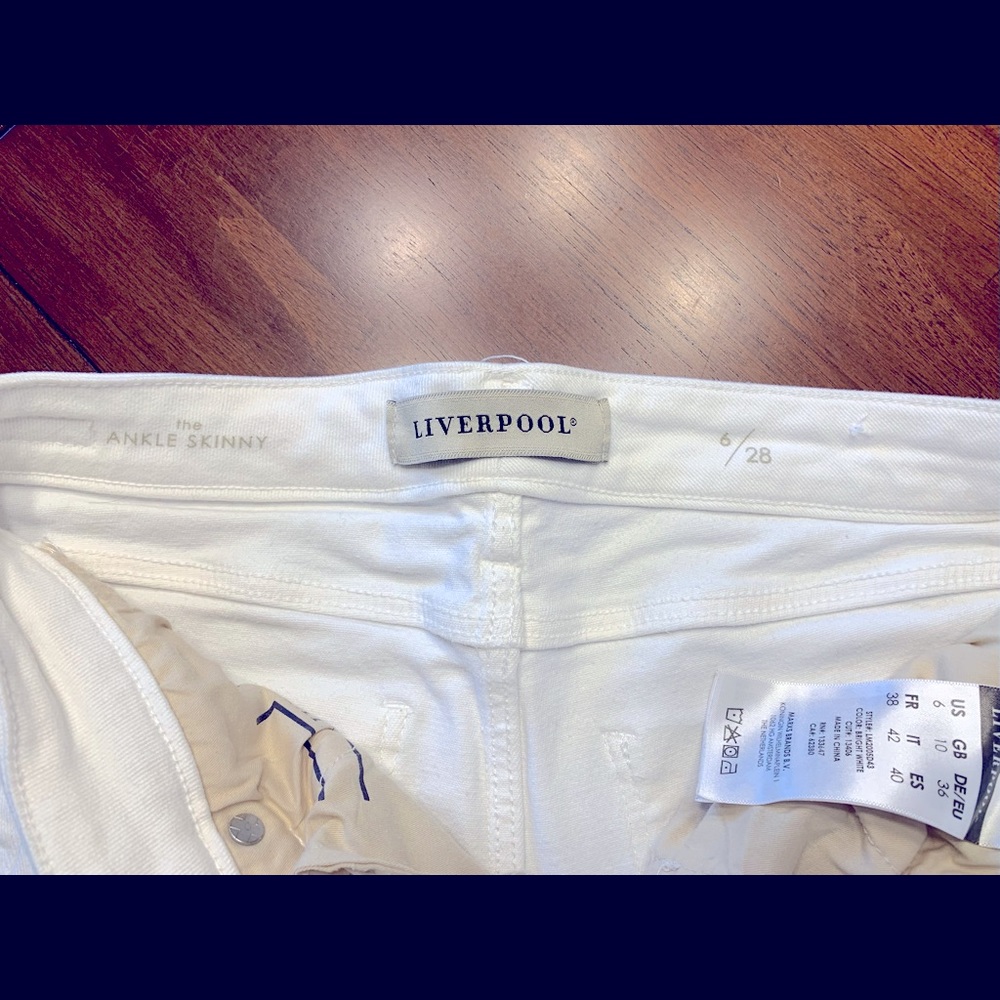 Liverpool skinny stretchy jean.  Size:  28/6